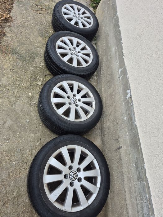 Volkswagen Passat B6 
Unic Propietar 
Toate taxele la zi
Fiscal pe loc