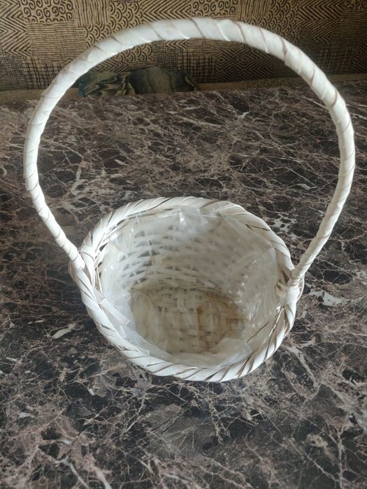 Cosuri impletite pentru flori sau cadouri