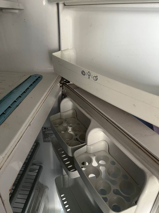 Отдам даром холодильник