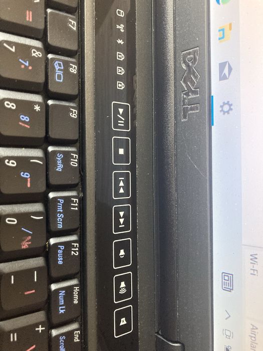 реновиран лаптоп+подарък 1tb флашка!