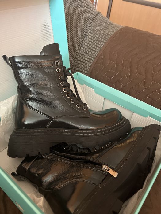 Продавам  боти естествен лак