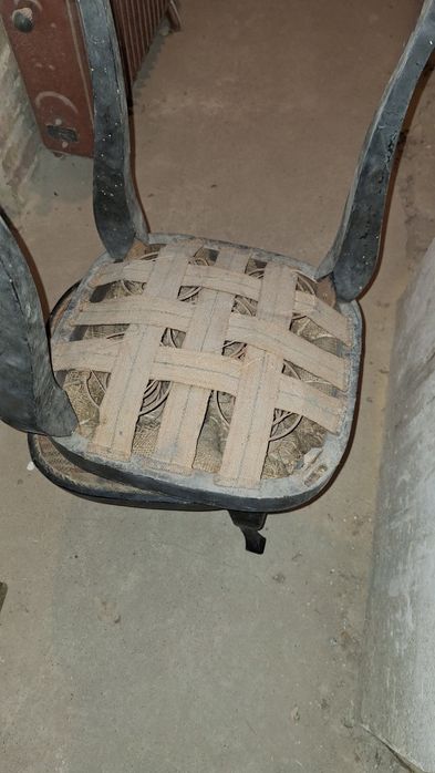 Старинни кресла за реставрация