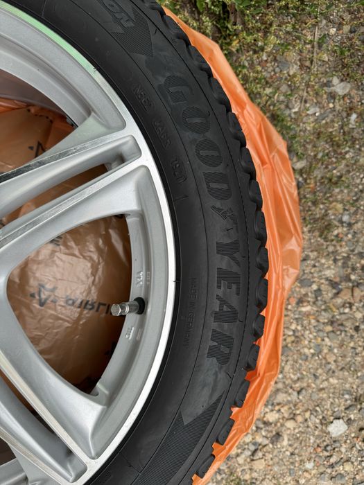 Продам диски с резиной