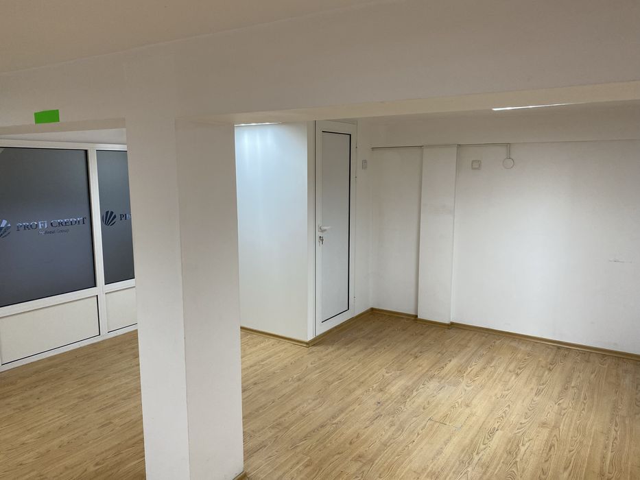 Дава се под наем Магазин в Ботевград - 62 кв.м за 475.83 € - Снимка #6