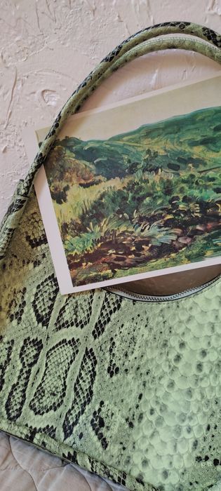 Сумка багет monki змеиный принт