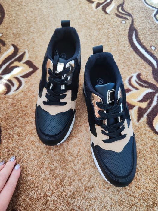 Черни Маратонки 37 номер