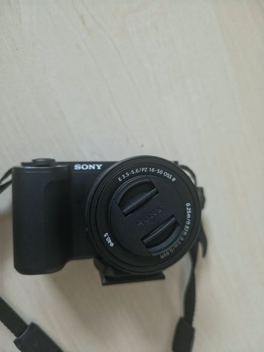Sony ZV-E10 II + 16-50mm OSS II, cumpărată F64 în 2026, garanție valabilă, stare foarte bună. 3.900 lei negociabil. București/Bragadiru.
