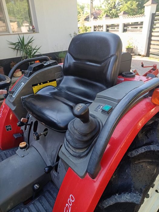 Tractor Yanmar 20 cp