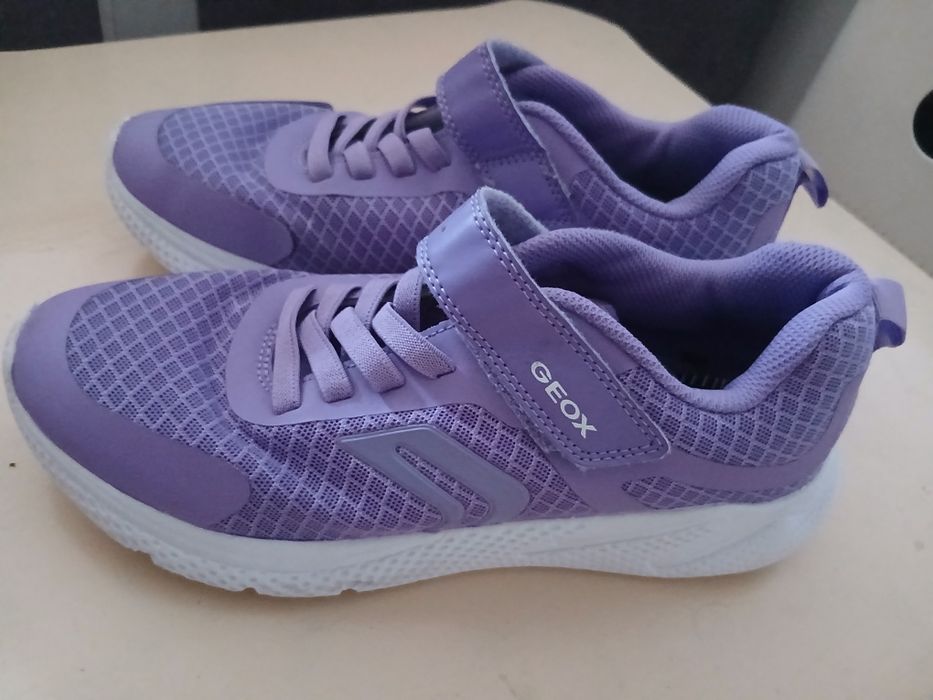 Sneakers GEOX lila - marimea 38 - Stare foarte buna