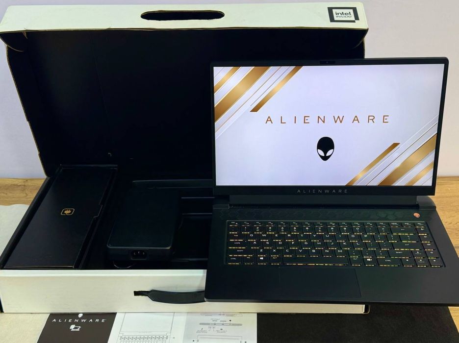 DELL ALIENWARE Gaming notebook RTX videokartali