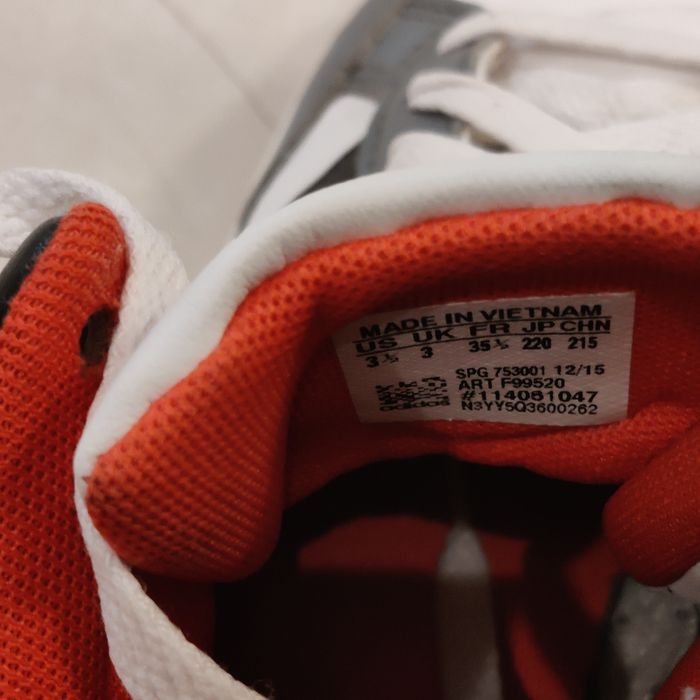 Адидас кецове  чисто нови 35.5