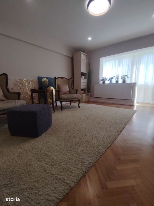 Apartament 4 camere 95 mp Central bloc anvelopat, finisat, mobilat