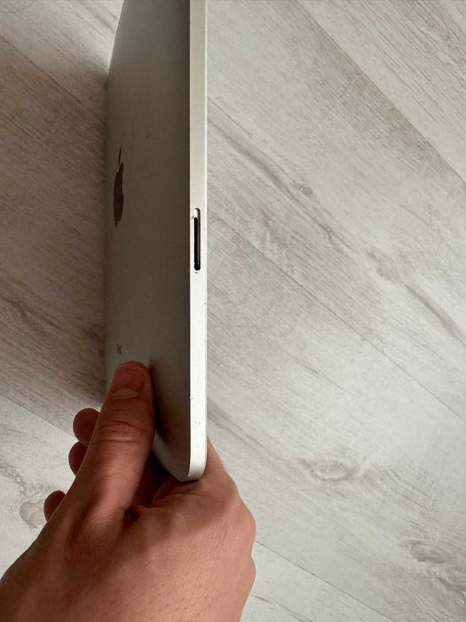 Apple iPad Wi-Fi + 3G 64GB отключен,неработещ Wi-Fi/липсва слот за SIM