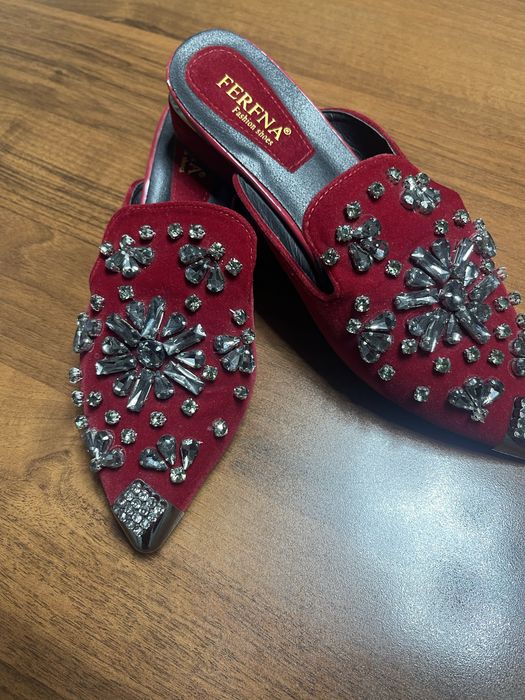 Тапочка 2 маротаба кийилган