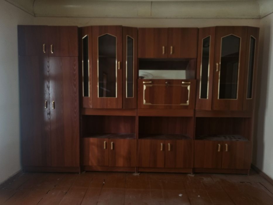 Stenka mebel (garnitur)