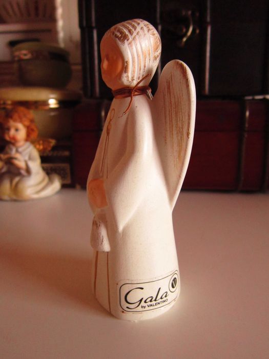 cadou rar Gala by Valentino handmade Inger stilizat