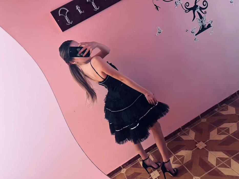 Черна официална рокля на junona