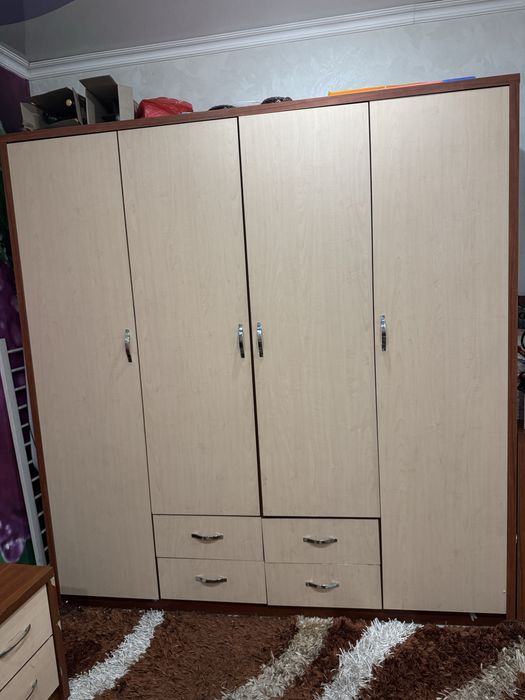 Продам спальный гарнитур