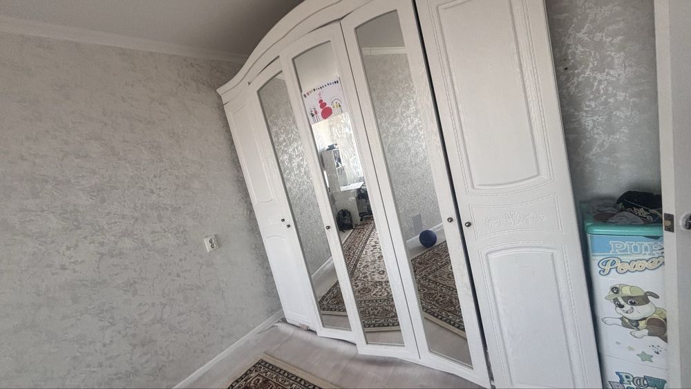 Срочно продам шкаф