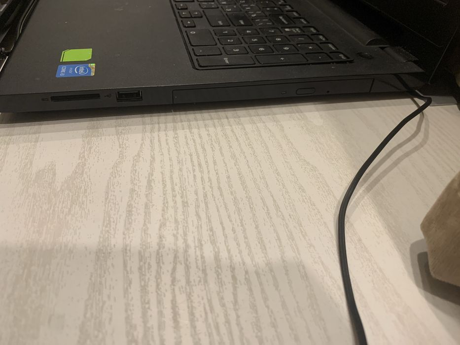 Продаю Dell ноутбук