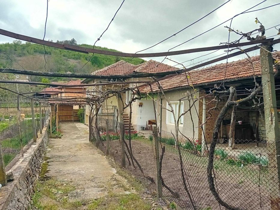 Продава се Къща в Сухиндол - 200 кв.м за 204 €/кв.м - Снимка #3