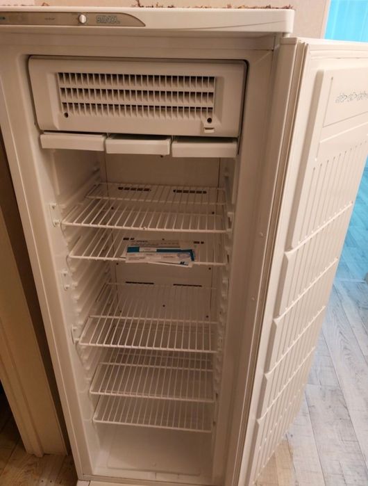 Морозильная камера Stinol.