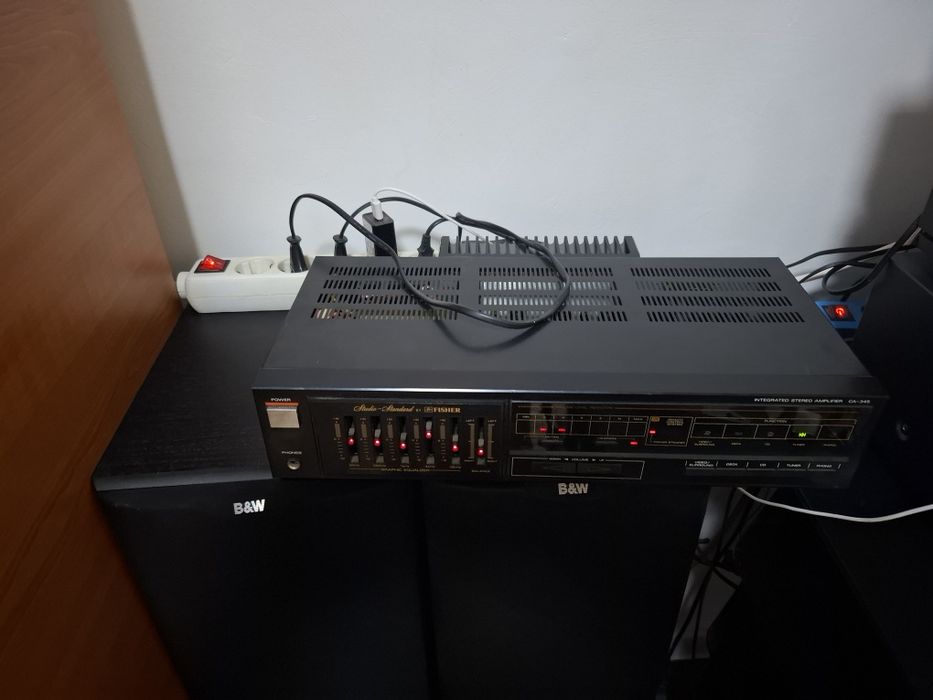 Fisher Studio Standard cu egalizator