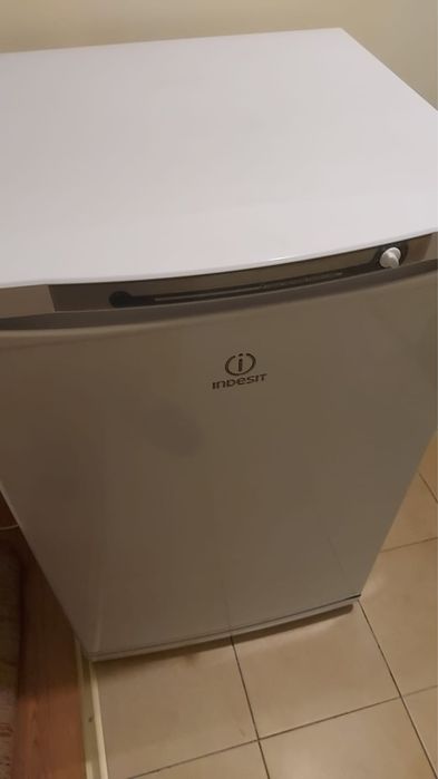 Морозилка Indesit