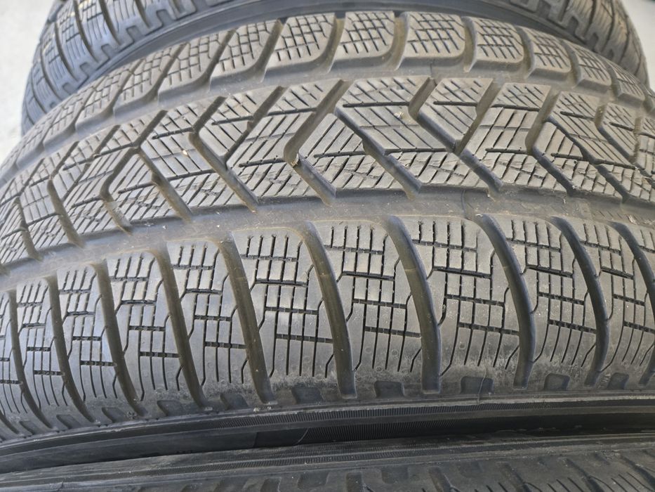 Anvelope iarna 235 65 17 Pirelli Dot 2020