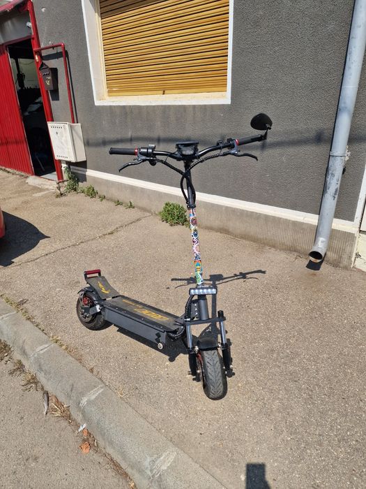 Trotinetă electrică KULT by UBGO II – 1000W