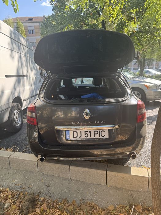 Vand Reanult laguna 3,an 2011 ,distributie pe lant,150 cai putere