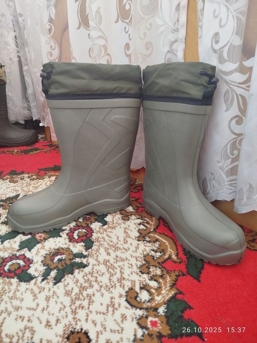 Продам рабочие сапоги