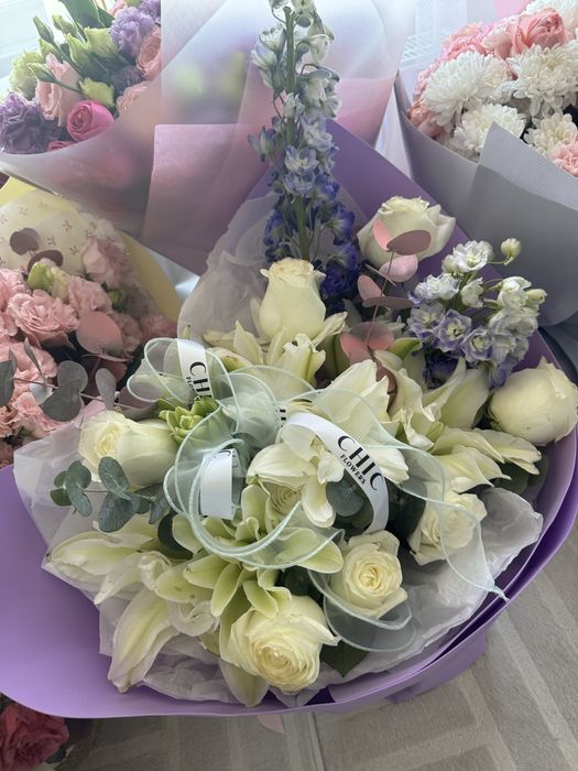 Букет с коробкой от chic flowers
