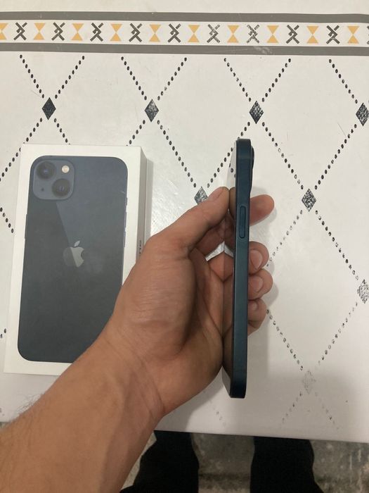 Айфон 13 сатылады 128 гега емкость 90 срочна