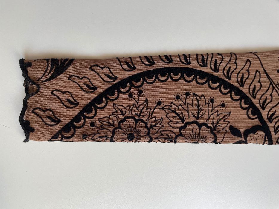 Кафява прозрачна РИЗА с ШАРКИ от черно КАДИФЕ XS