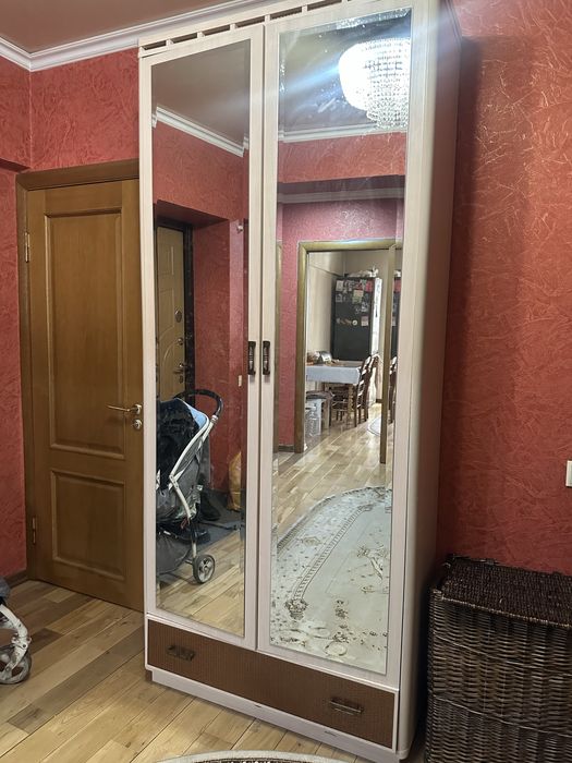 Продам шкаф и обувницу