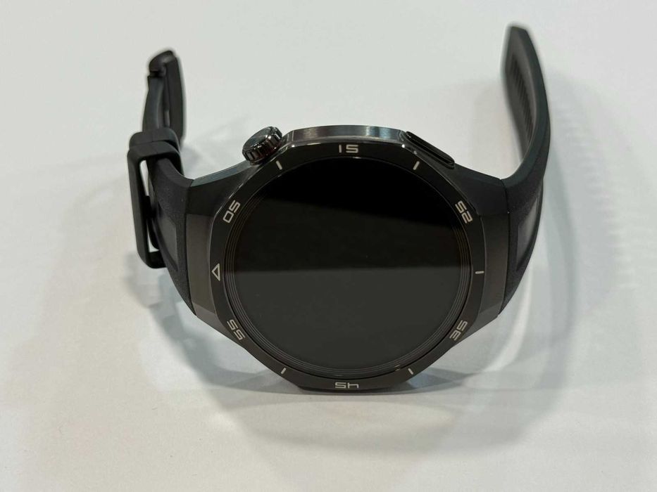 Смарт часовник Huawei GT 5 Pro