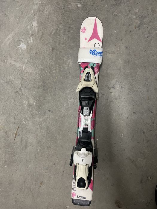 Skiuri ski copii atomic 67 , 70 cm +soricei ski
