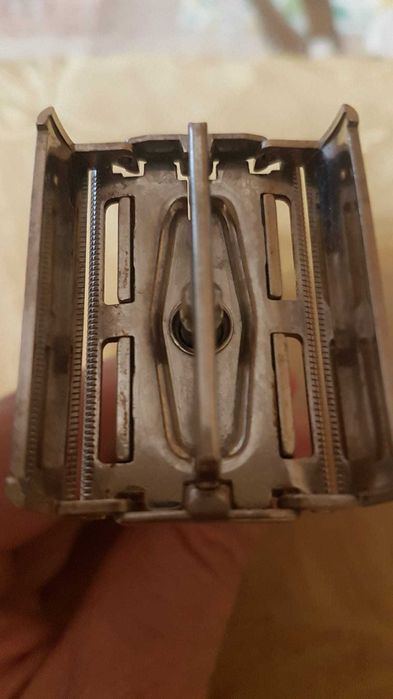 Продавам самобръсначка Gillette Super Adjustable 109