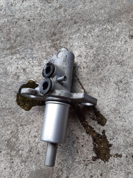 Vas lichid parbriz vas lichid servodirectie pompa frana audi A6 C6 4F