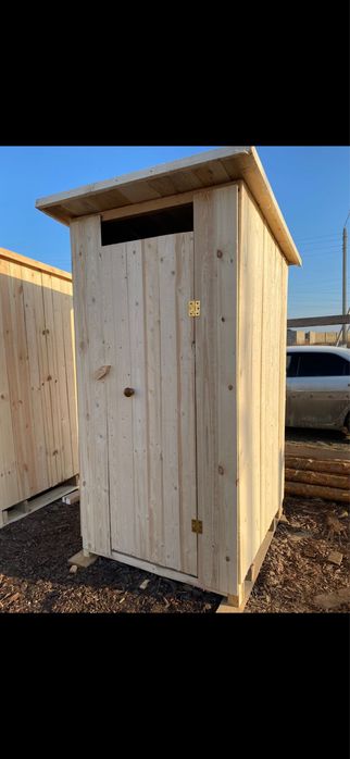 Туалет деревянныий улични