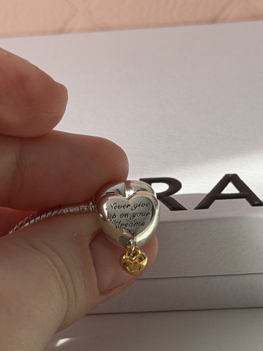 Bratara Pandora, editia Disney