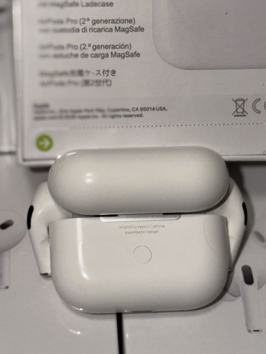 AirPods Pro 2 | Noi Sigilate | Predare Personala in Bucuresti