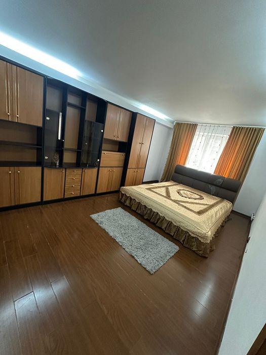 Apartament 2 camere de vanzare,et 1 Prel Tunari