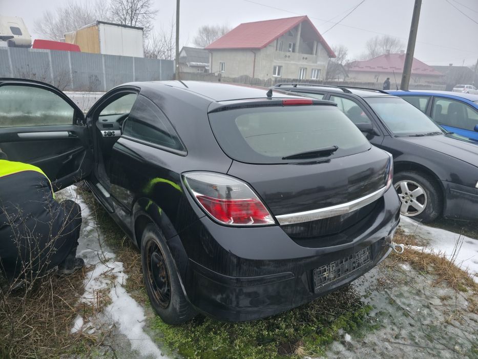 Portiera Stanga Opel Astra H GTC + alte piese
