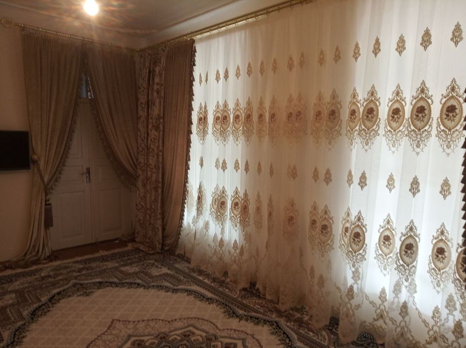 Tayyor pardalar sotiladi, karnizi bilan
