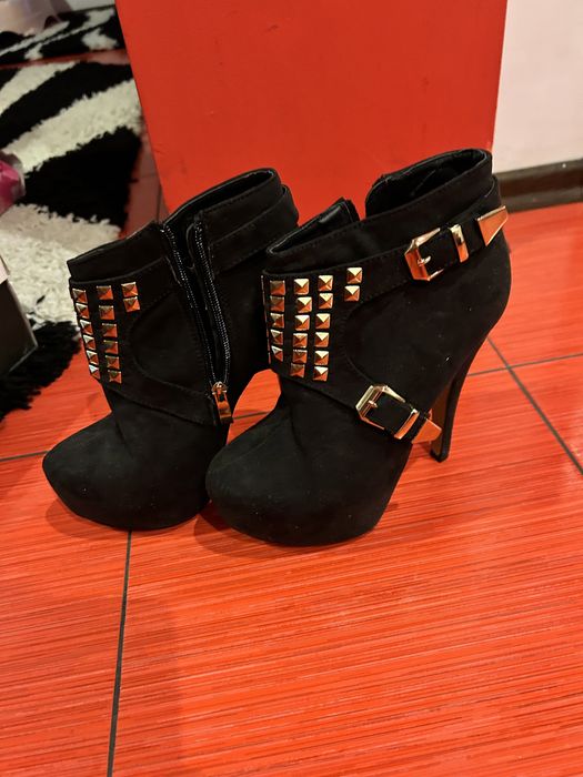 Ghete dama noi inalte