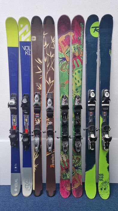 Schiuri  freestyle schi twin tip ski