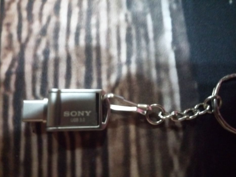 Флаш памет 2TB SONY