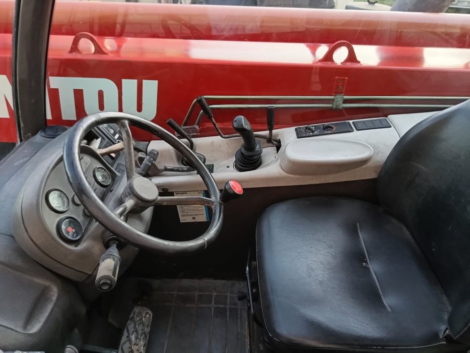 Телескопический  погрузчик MANITOU 2007год